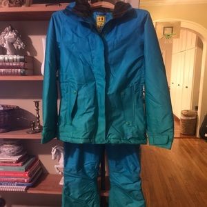NWOT Under Armour Ski Jacket & Pants Sz Small